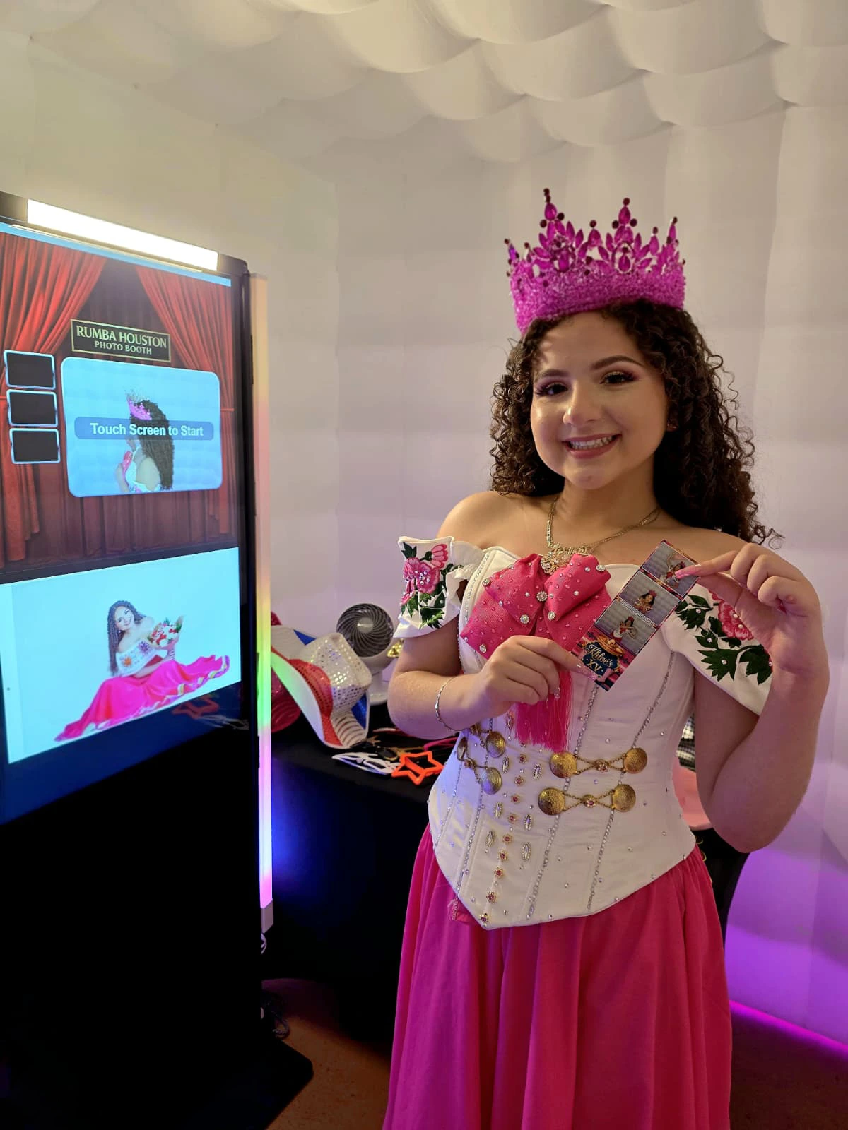 Quinceañera Photo Booth Houston - Rose & White Dress